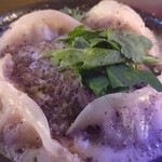 セロリとパクチー - レー油餃子