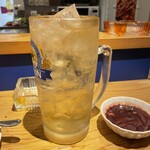 立ち呑みラッキー - ラッキーメガハイボール＆ホタルイカの沖漬け