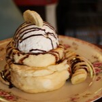 イリヤプラスカフェ - バナナ・チョコレート パンケーキ
