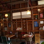 イリヤプラスカフェ - 店内