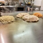 初代だんだん - 磯野製麺のそば使用