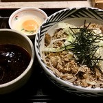 おらが蕎麦 - おらが蕎麦 ＠八重洲地下街南口店 旨辛 牛肉そば 553円（税抜）