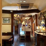壹眞珈琲店 - 内観 ①