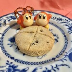 喫茶tton - ハロウィンクッキーをいただきました！スパイスたっぷり！娘ポン太がとてもとても喜んで食していました。ありがとうございます