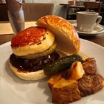 Xató burrata & steak - グリルビーフハンバーガーランチ　チーズ　1780円
