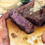 ル・モンド - ヒレステーキ〘ミディアムレア〙　断面