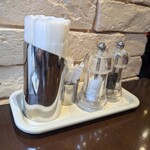 ル・モンド - テーブル上の状態