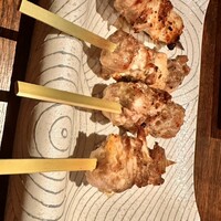 馬刺しと焼き鳥 グルマン三年坂 - 