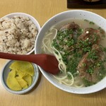 明石食堂 - ソーキそば中 ジューシー