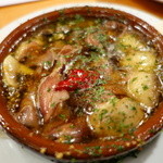 YAICHIRO - ホタルイカとマシュルームのアヒージョ