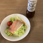 ステーキハウス寿楽 本店 - サラダとドレッシング