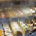 ピアッコリーナ・サイ - ウインドウケース