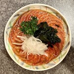 杏樹亭 岸根店 - 上から見た「トマトサラダ」