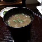 よし町 - ☆☆天然茸汁。グレーな汁はコクと旨みと苦味の坩堝