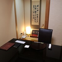 よし町 - 個室は落ち着いた雰囲気