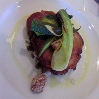 セヴレ39 - メイン：子供が頼んだ豚肉料理、私は魚を頼んだ