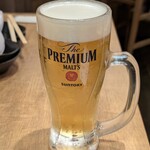 肉汁水餃子 餃包 - 生ビール　715円