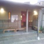 日吉津村のごはん屋 - 国道と逆側の店の入口