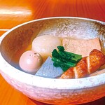 酒場 てつ - 《名物》おでん盛り5種
