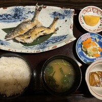 五鐵 夢境庵 - 鮎塩焼御膳（鮎：上が久慈川産、下が那珂川産）