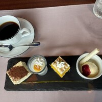 アーティスト カフェ - 