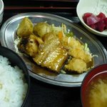 Kisetsu Ryouri Totoya - 銀ダラ煮付け定食