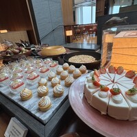 ザ タヴァン グリル＆ラウンジ - 