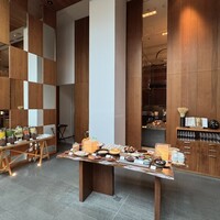 ザ タヴァン グリル＆ラウンジ - 