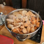 博多うずまき - 薩摩おでん、煮えています。