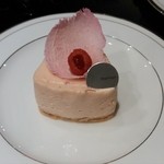 グランメルシー - 桜のケーキ