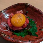 和牛A5雌牛と熟成牛舌 肉屋いちゆく - 特選牛のローストユッケ