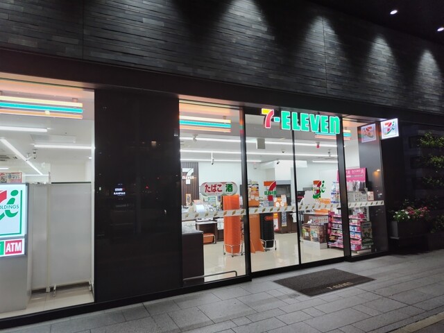 7-ELEVEN Hakataekichuogaiten - Hakata/Convenience store