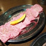 塩ホルモン 炭楽 - 牛カルビ