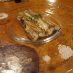 うなぎ屋酒坊・画荘 越後屋 - 26年5月　関東風白焼き　塩4種、真妻山葵
