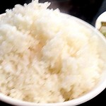 潤賢飯店 - ご飯も普通でこの盛です