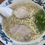 らーめん八 - 見た目コッテリ、だがスルスルいけます。