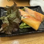 鉄板ダイニングバル MINATO - 大葉とハムチーズの春巻き、440円
