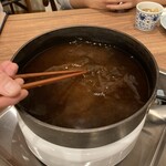 ももんじや - 割下の中で溶く赤味噌です。この味は美味しい