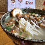 麺のアップです。