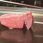 モンスターズテーブル - 和牛サーロインステーキが焼かれます