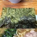 ラーメン六角家 - 海苔増しは4枚100円。
