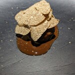 NH - 鴨のもも肉、熊の油、鯨のお肉のパテ 炭の香りの炭火焼き ジュのソース 秋トリュフ