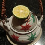 いも膳 - わっ、蓋を開けないのに、土瓶蒸しの松茸の香りが漂う〜❤