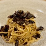 Nonna Nietta - 香茸のタリオリーニ　物凄い旨み！　キャンティとの組み合わせも最高だった。