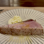 Nonna Nietta - 薪焼き鰤　なんとも絶妙な火入れ　シチリアカタラットのオレンジワインと。