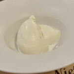 Nonna Nietta - 自家製ジェラート　ほんのりブルーチーズの香りがたまらん。