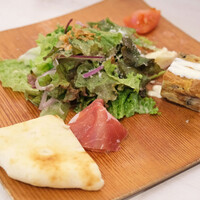 EX marunouchi - 魚介のパエリアコース 2970円 の前菜盛合わせ