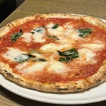 ピッツァ サルバトーレ クオモ - 料理写真: