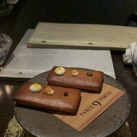 DINING & BAR TABLE 9 TOKYO - 