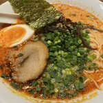 麺屋黒田 - とんこつ赤ラーメン950円